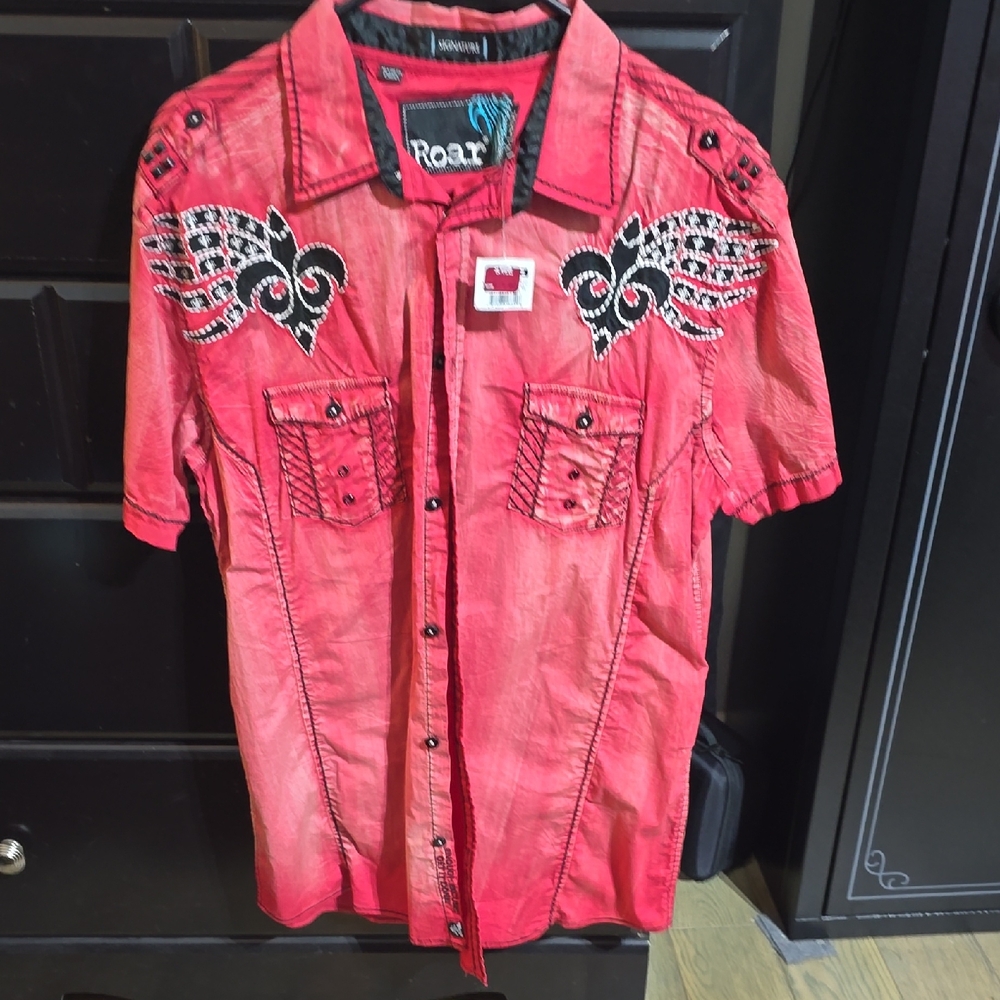 Roar Men's Bold Red Winged Shirt New With Tags Size Xl